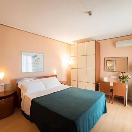 Montebello Park Отель