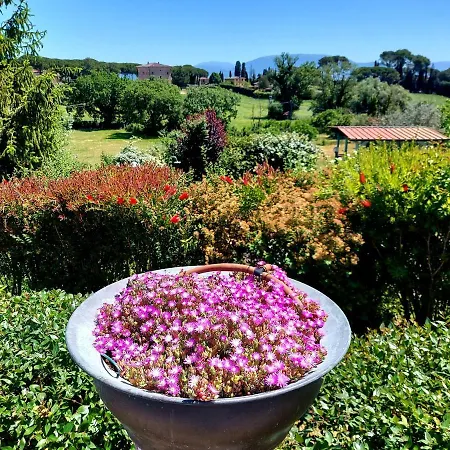 Отель Montebello Park 3*