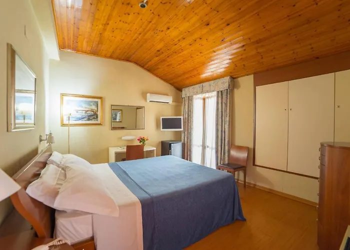 Montebello Park Ξενοδοχείο